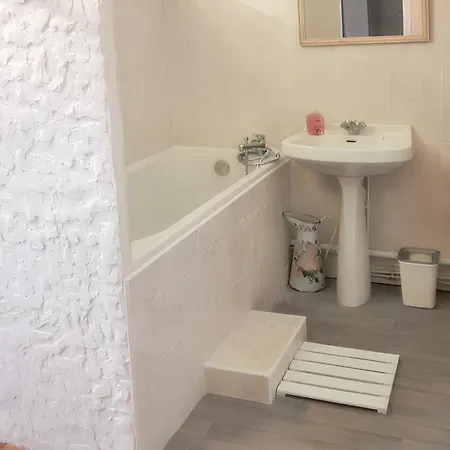 Hébergement de vacances Maison De 2 A A 800 M De La Avec Jardin Clos Et Wifi Primelin